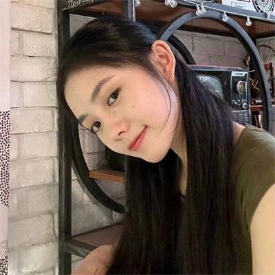 三小一家人